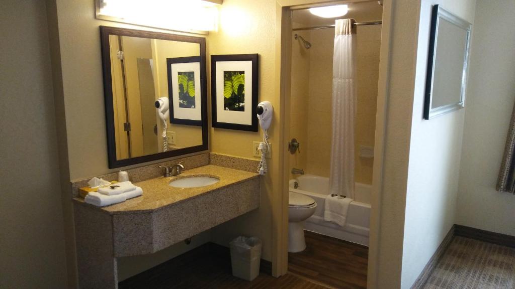 Room image 6