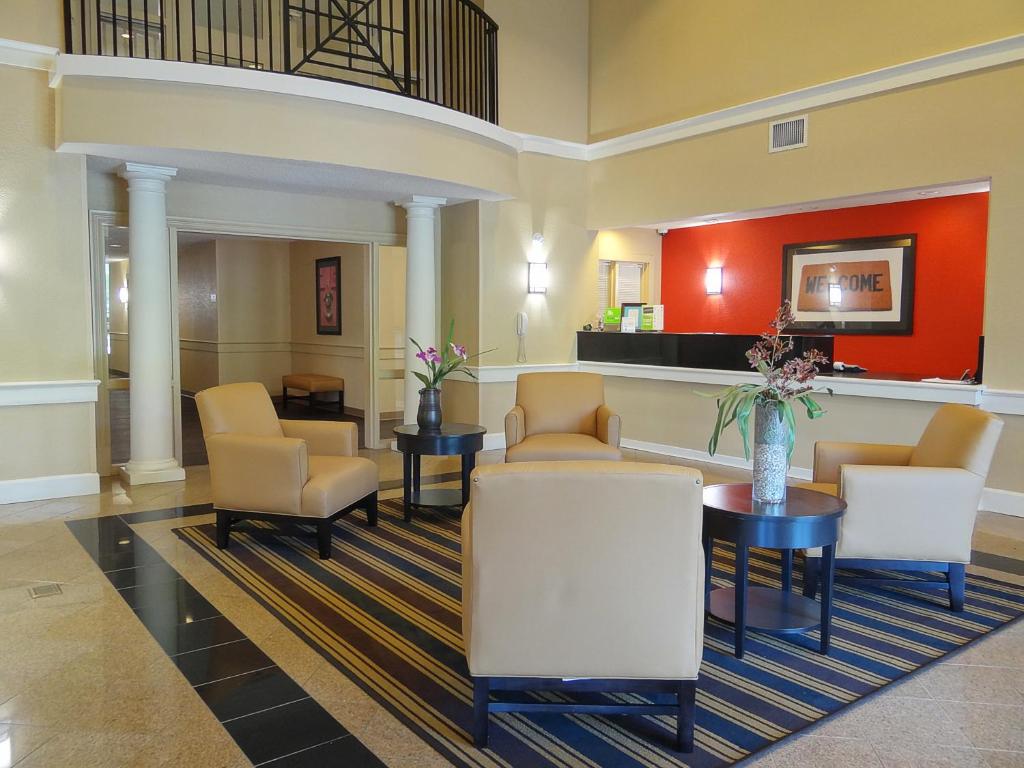 Room image 4